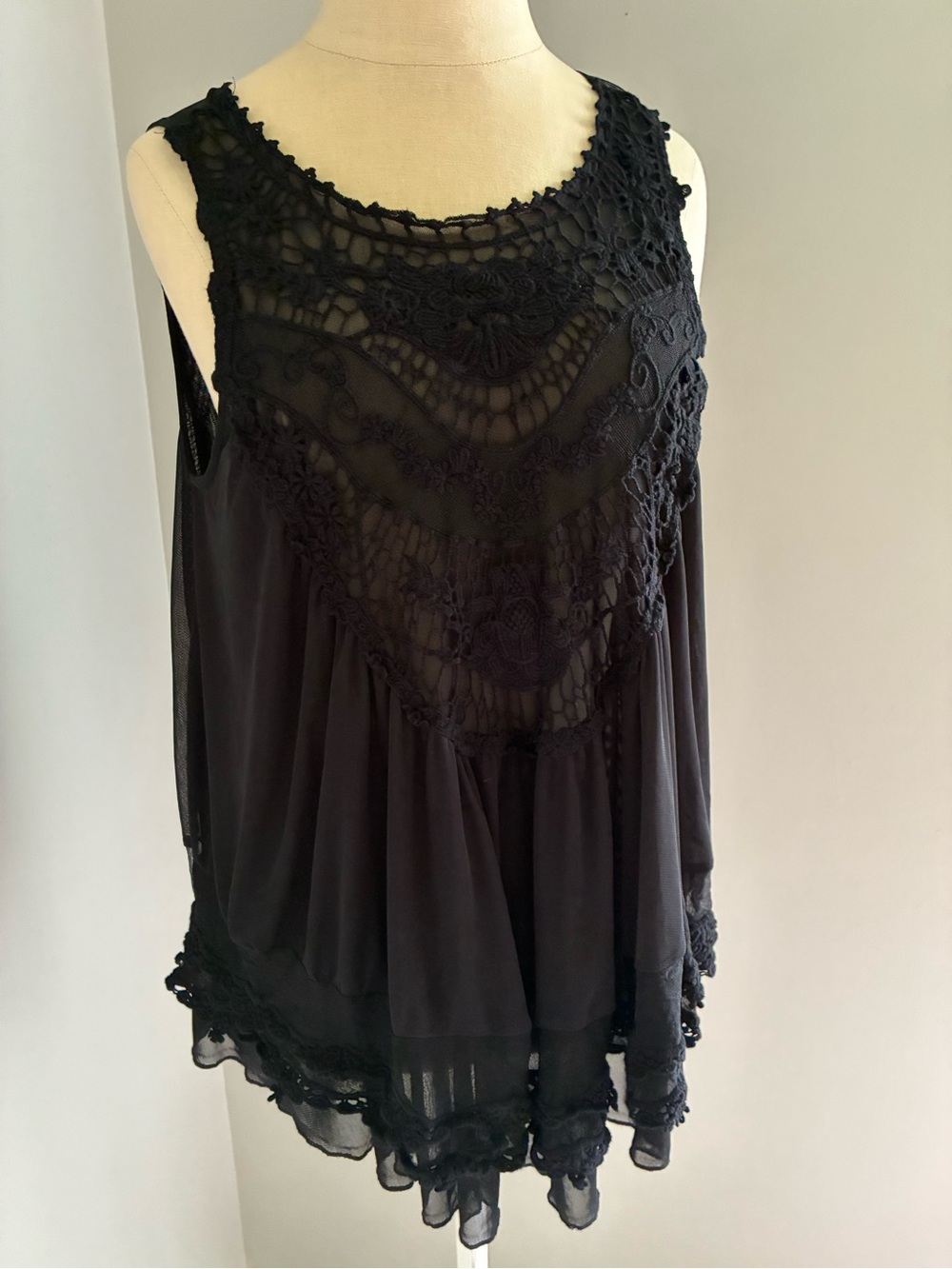 Y2K Whimsigoth Lacy Black Sleeveless Top Blouse Small